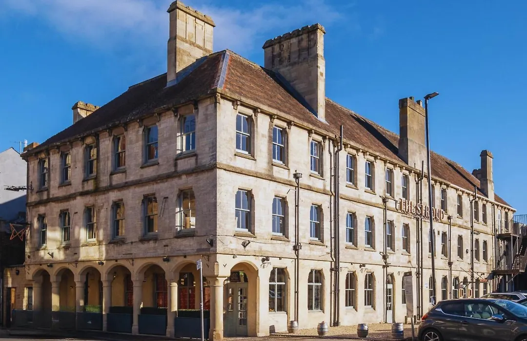 The Stroud Hotel-1
