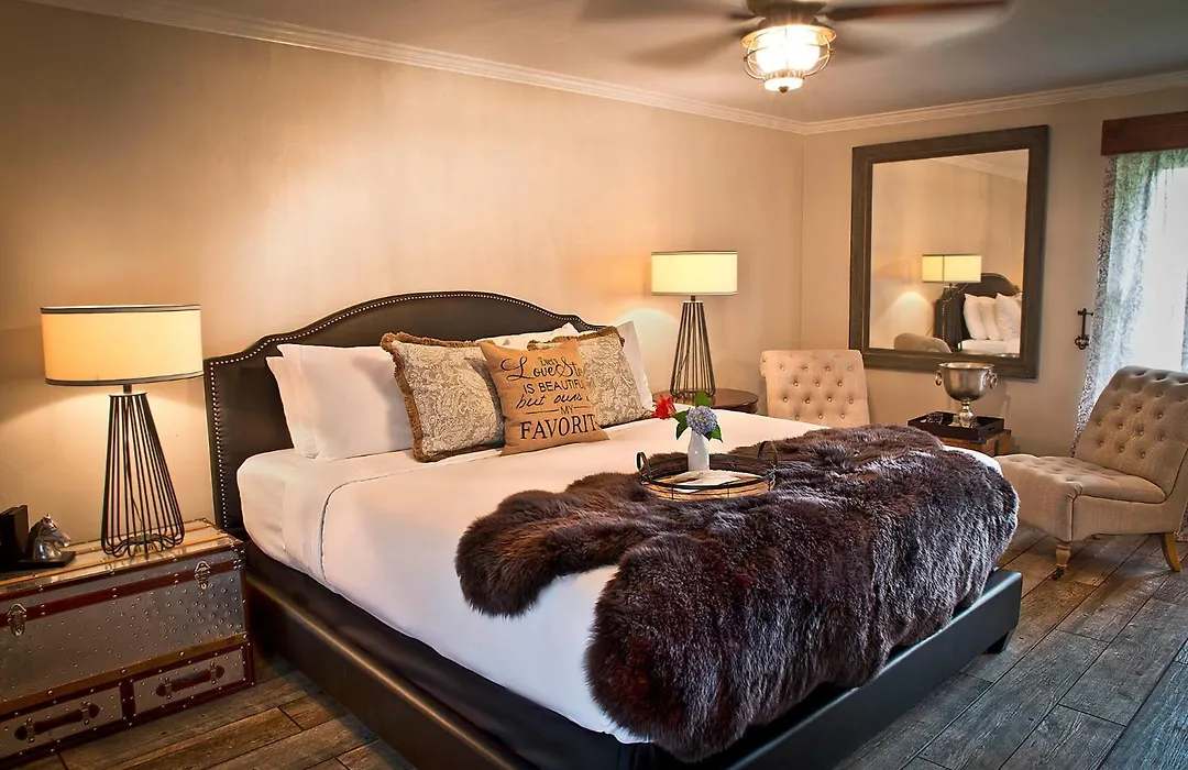 Maxwell Mansion Hotel-1
