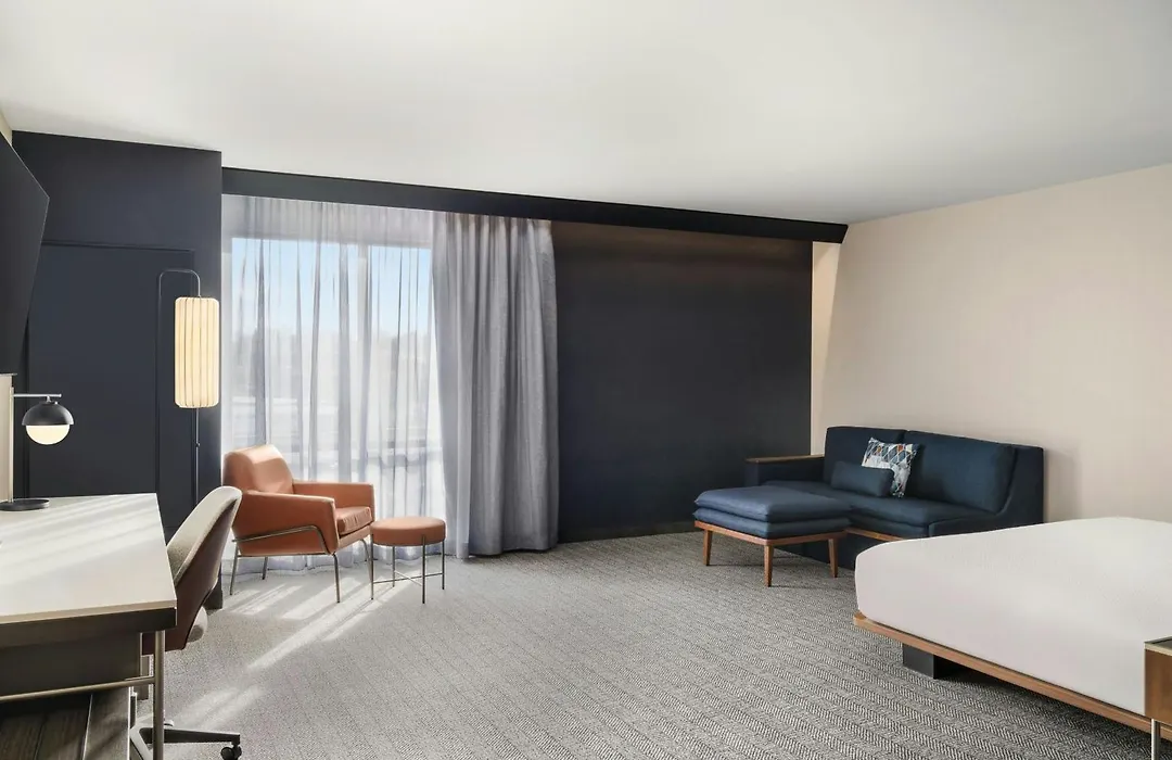 Courtyard By Marriott Milwaukee Brookfield At Poplar Creek-1
