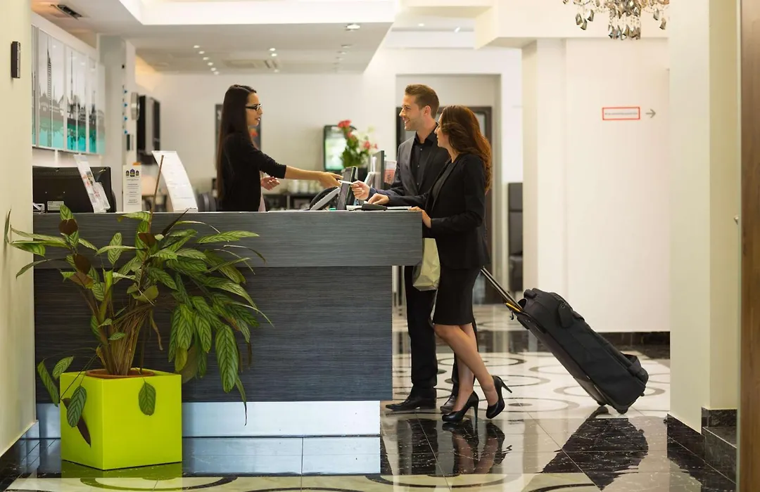 Best Western Plus Hotel Arcadia-1