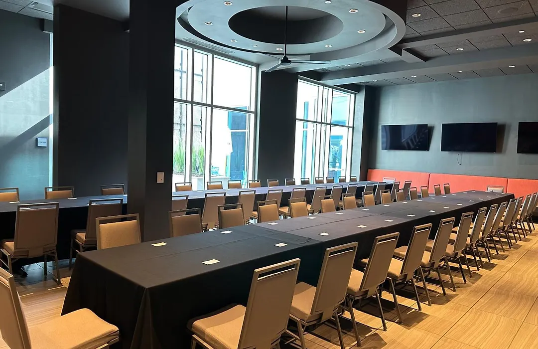 Embassy Suites By Hilton Kansas City Olathe-1