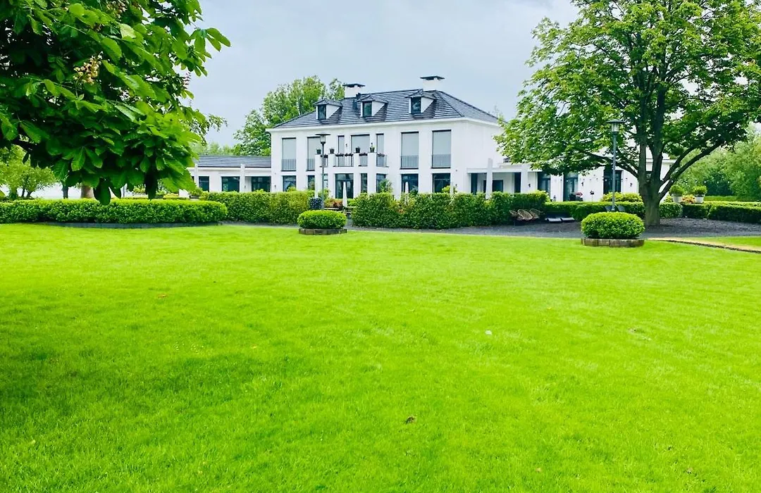 Landhuis Logan Landing-1