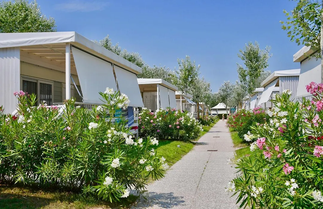 Isamar Holiday Village-1