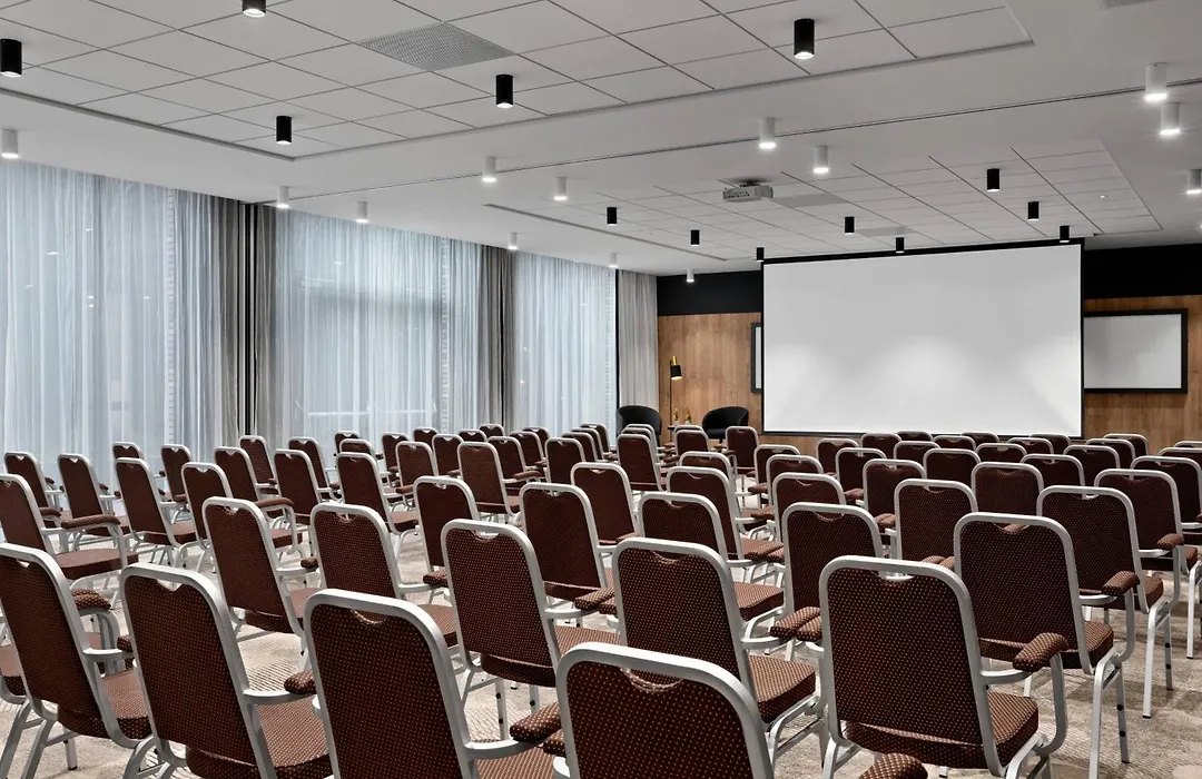 Renaissance Amsterdam Schiphol Airport Hotel-1