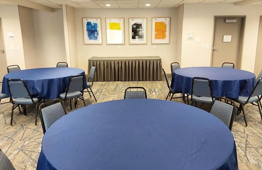 Holiday Inn Express Hotel & Suites Antigo By Ihg-1