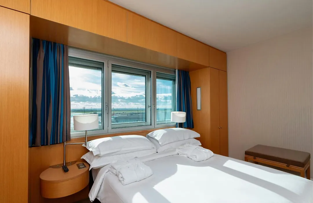 Sheraton Paris Charles De Gaulle Airport Hotel-1