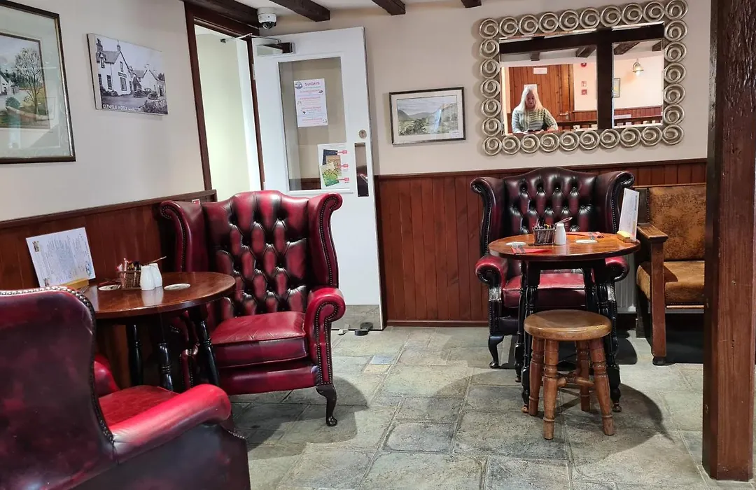 Glenisla Hotel-1