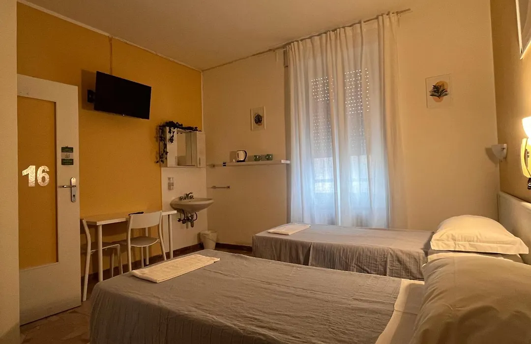 Hostal Parini-1