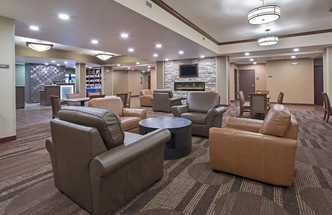 Best Western Plus Lincoln Inn & Suites-1