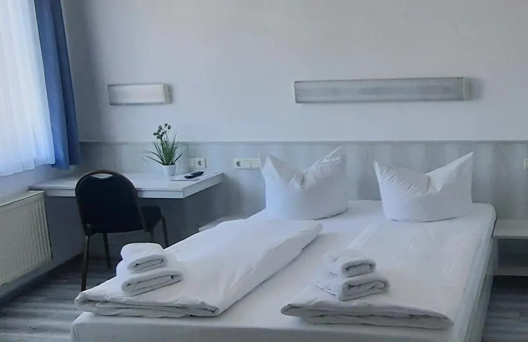 Central-Hotel Tegel-1