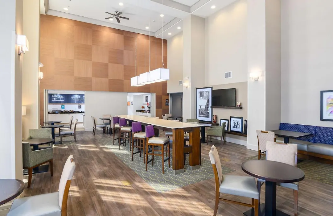 Hampton Inn & Suites Hartford-Manchester-1