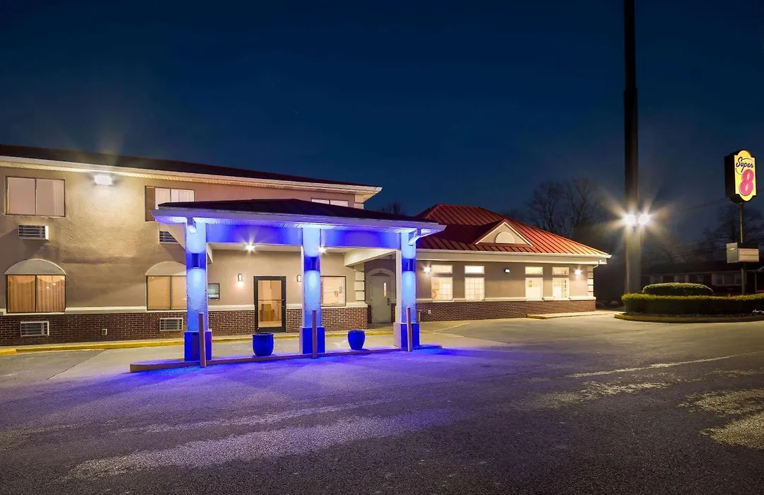 Super 8 By Wyndham Elizabethtown-1