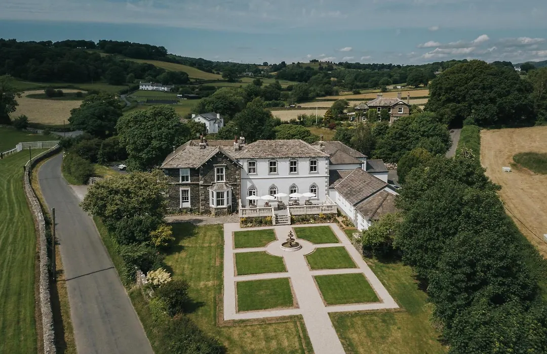 Cartmel Old Grammar-1