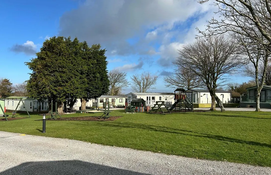 24 The Beeches Caravan Park-1