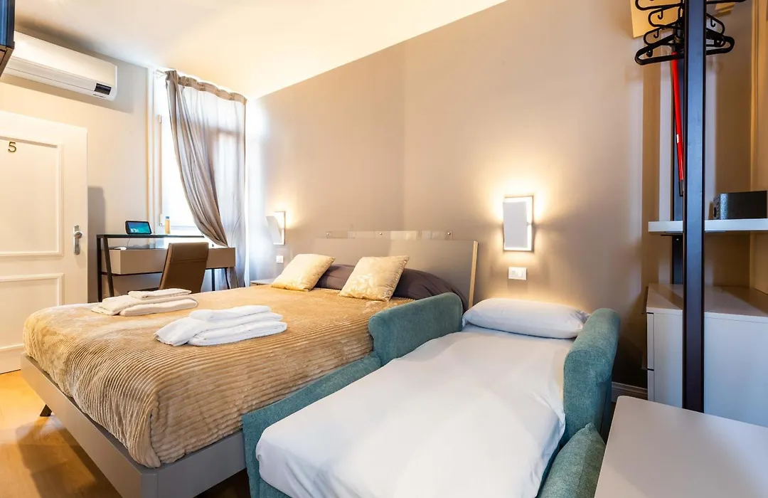 Lumina3 Luxury Room Rome-1