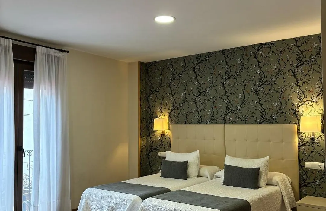 Hotel Molina Real-1