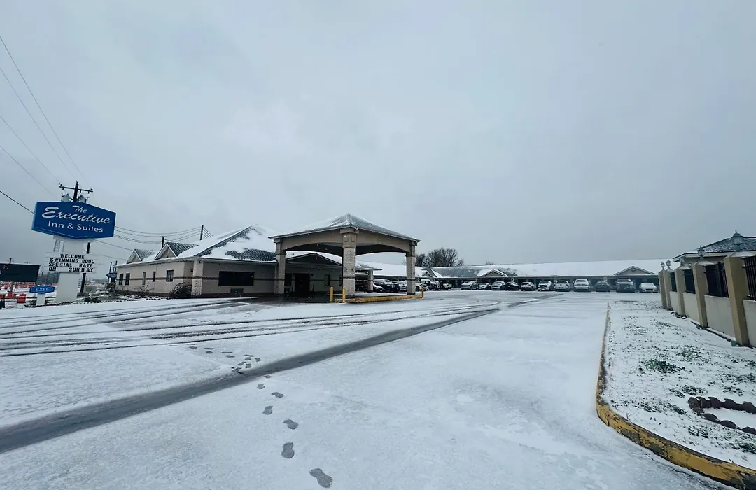 Executive Inn & Suites West Columbia-1