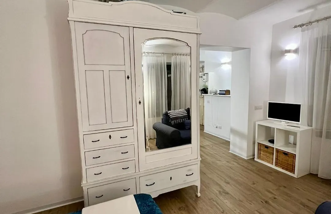 GIOIA suite Casa Vacanze Diamante-1