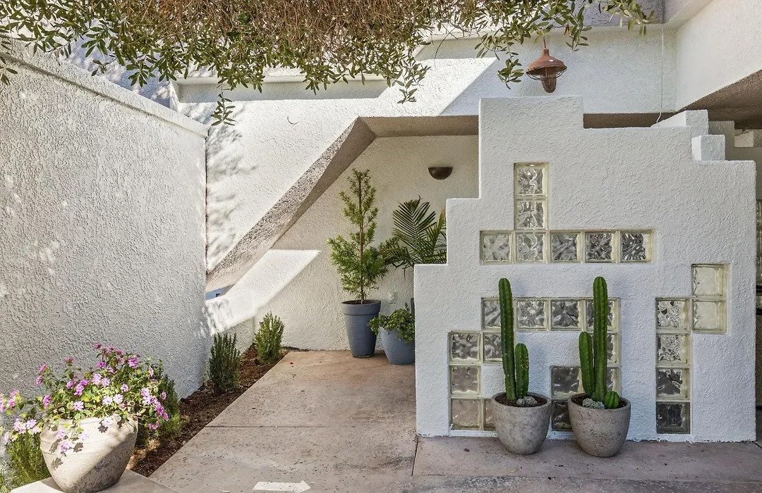 Casa Oliver Hotel & Resort - A Men'S Clothing Optional Resort In Palm Springs-1