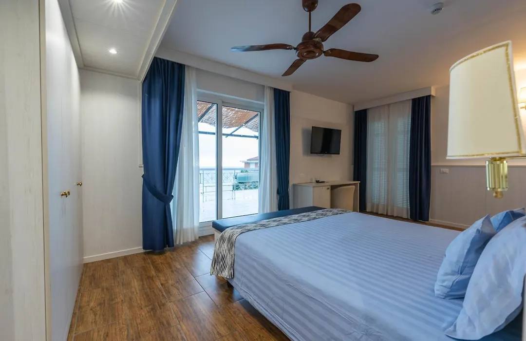 Hotel Lungomare-1