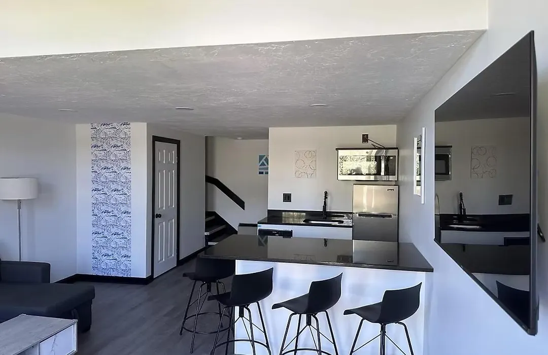 Harborside Suites-1