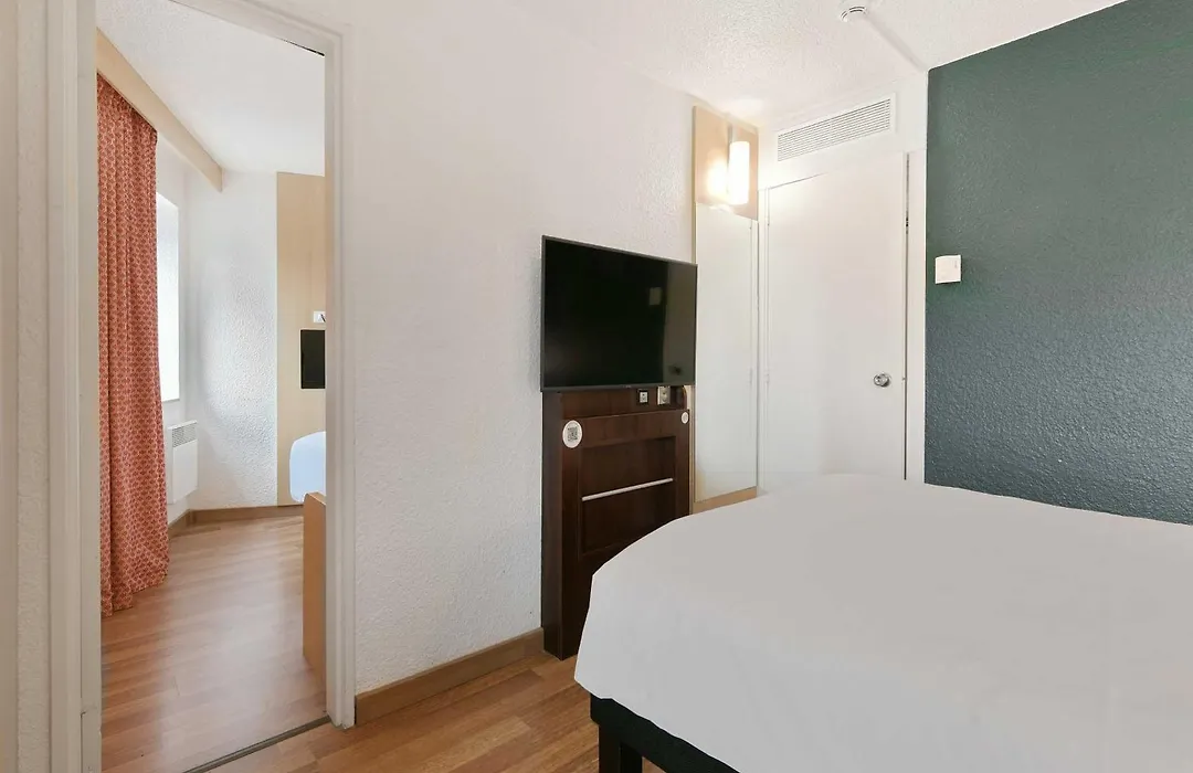 ibis Le Mans Centre-1