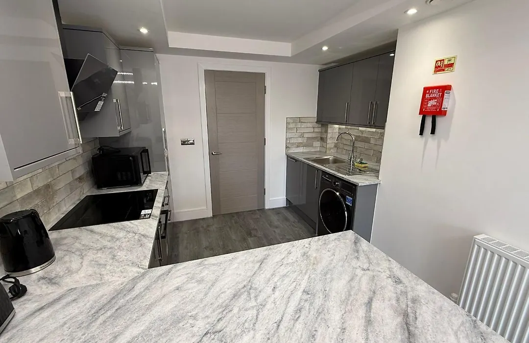 The Ashcroft Studios & Apartments With Free Parking-1