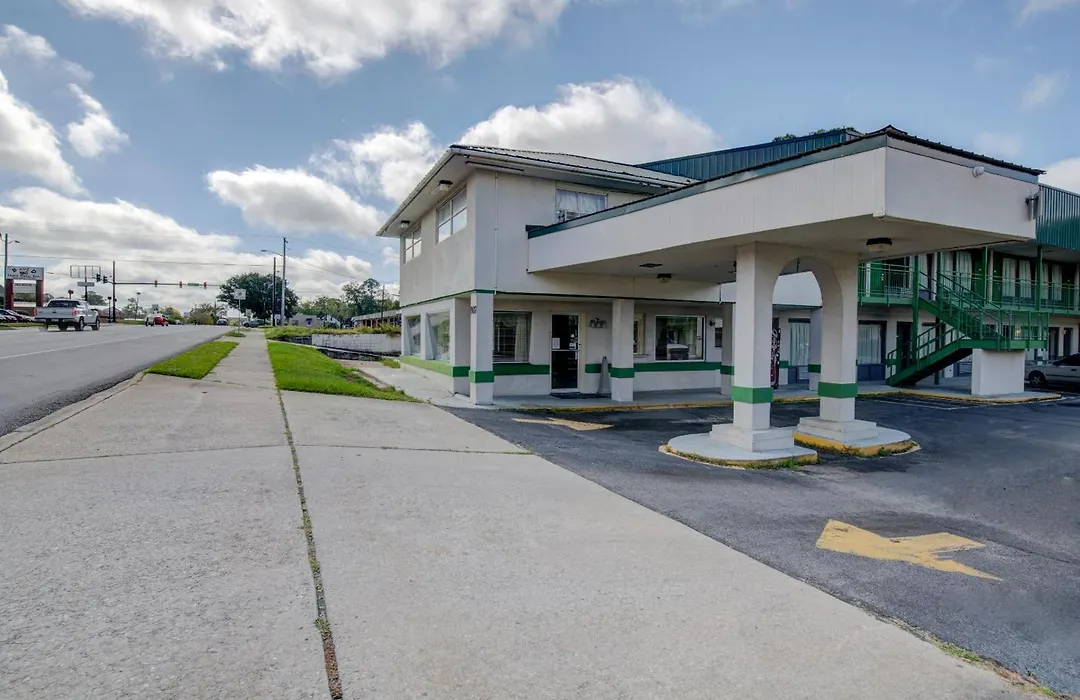 Oyo Hotel Douglas Ga Us-441-1