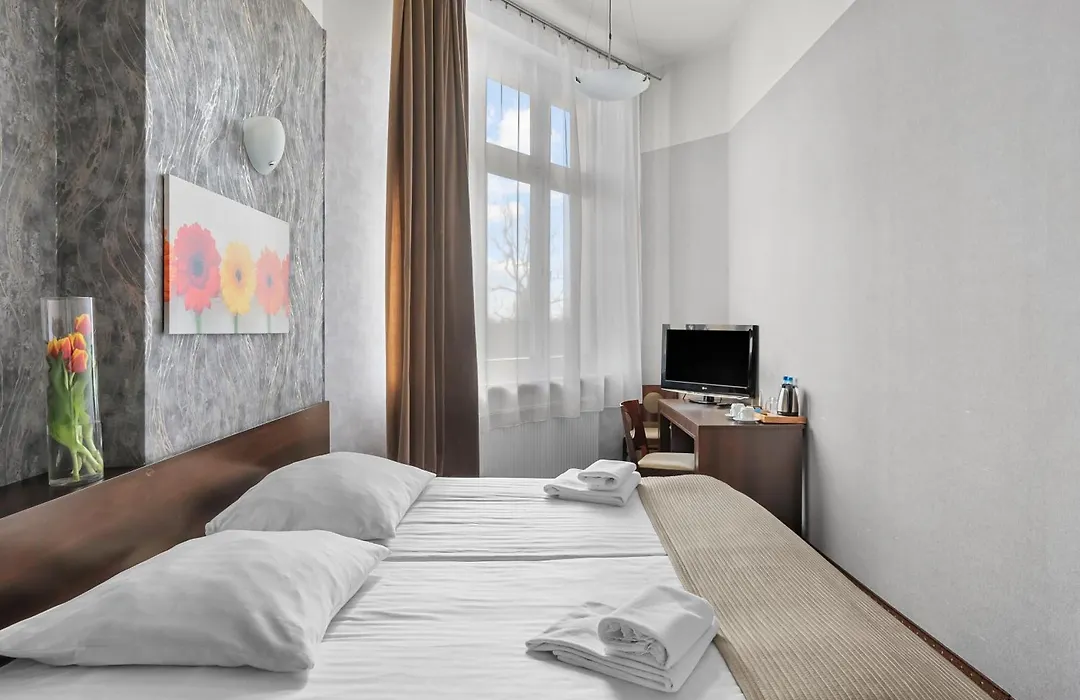 Hotel Diament Economy Gliwice-1
