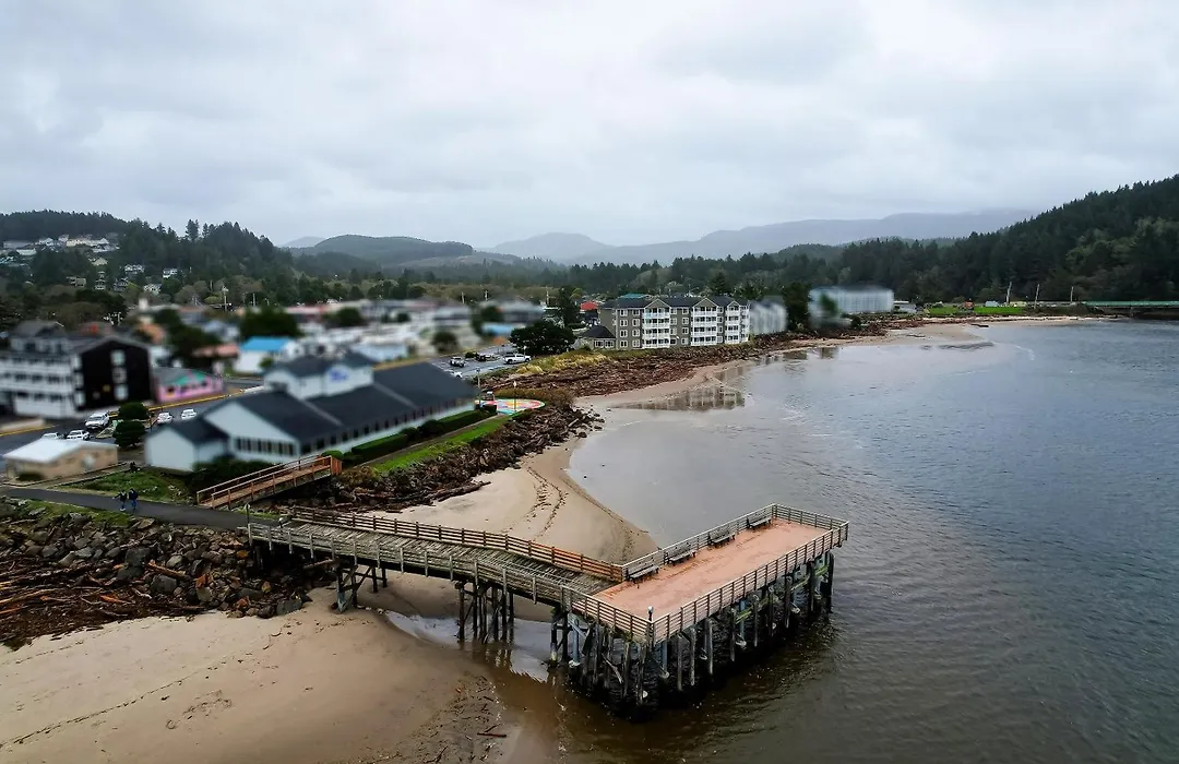 Siletz Bay Beachfront Hotel By Oyo Lincoln City-1