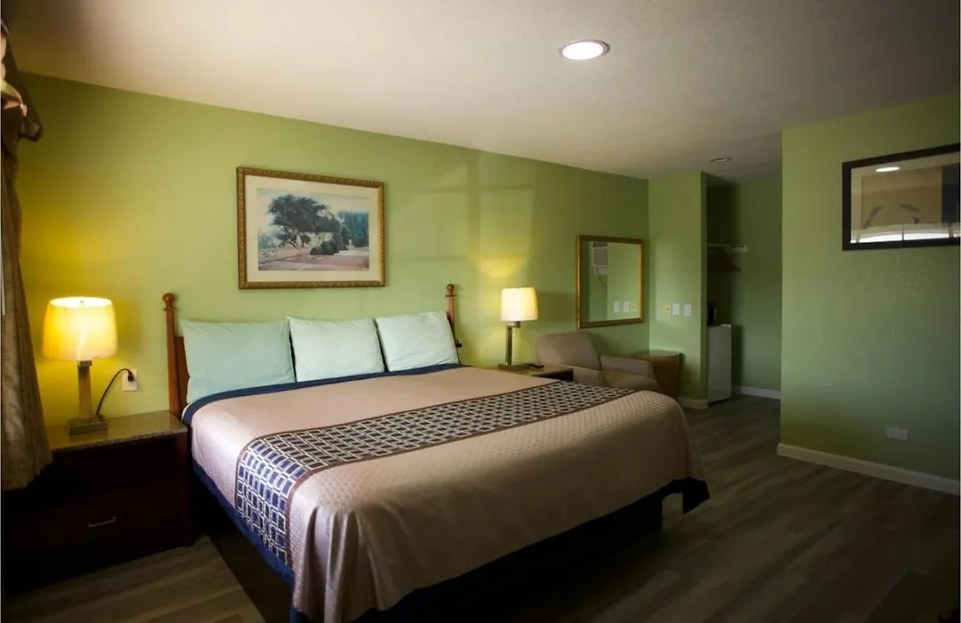 Western Inn-1