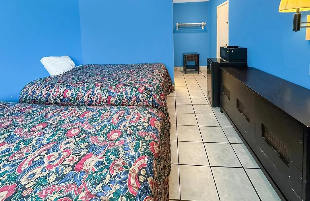 Luxury Inn By Oyo Albany-1
