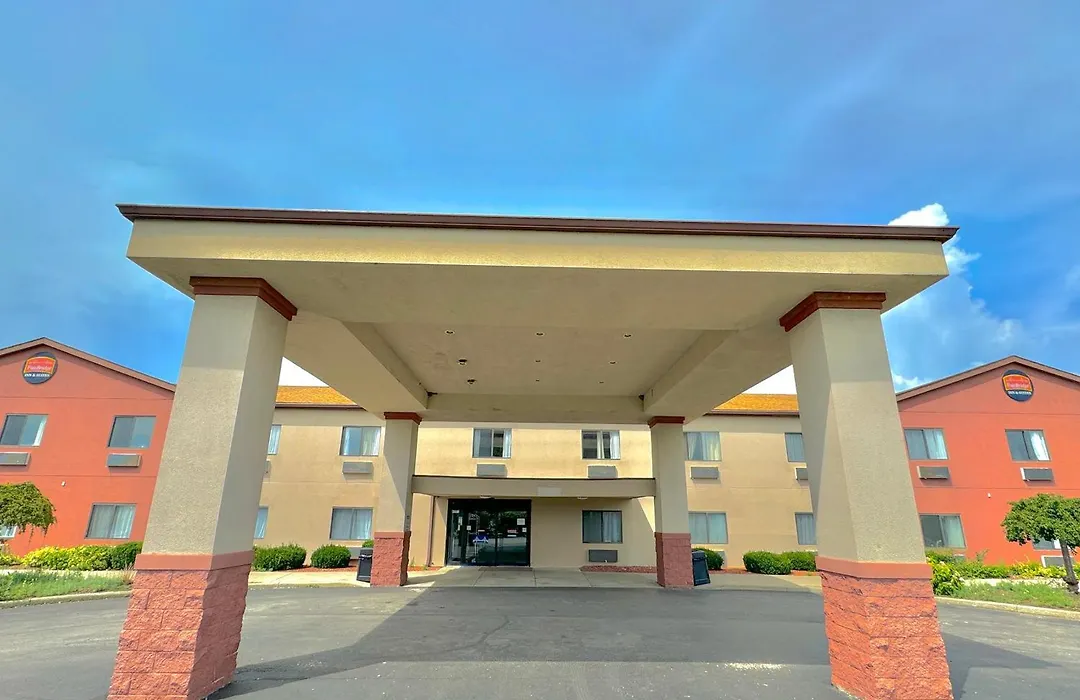 Fairbridge Inn & Suites Batavia-Darien Amusement Park-1