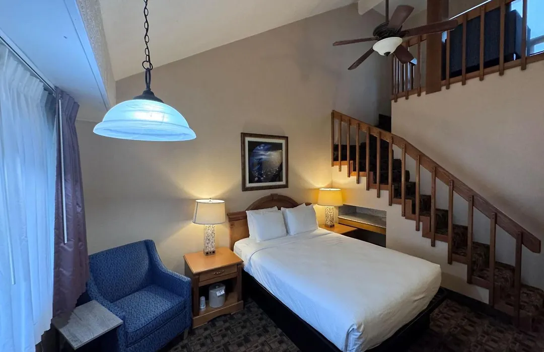 Promenade Inn & Suites Oceanfront-1