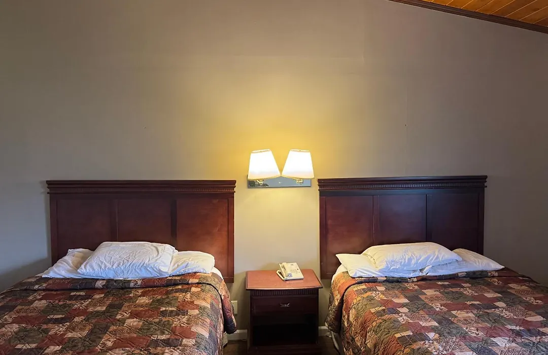 Town & Country Motel-1