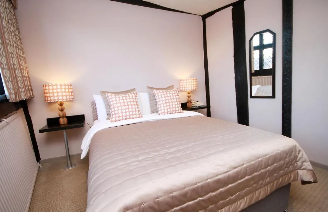 Crown Hotel-1