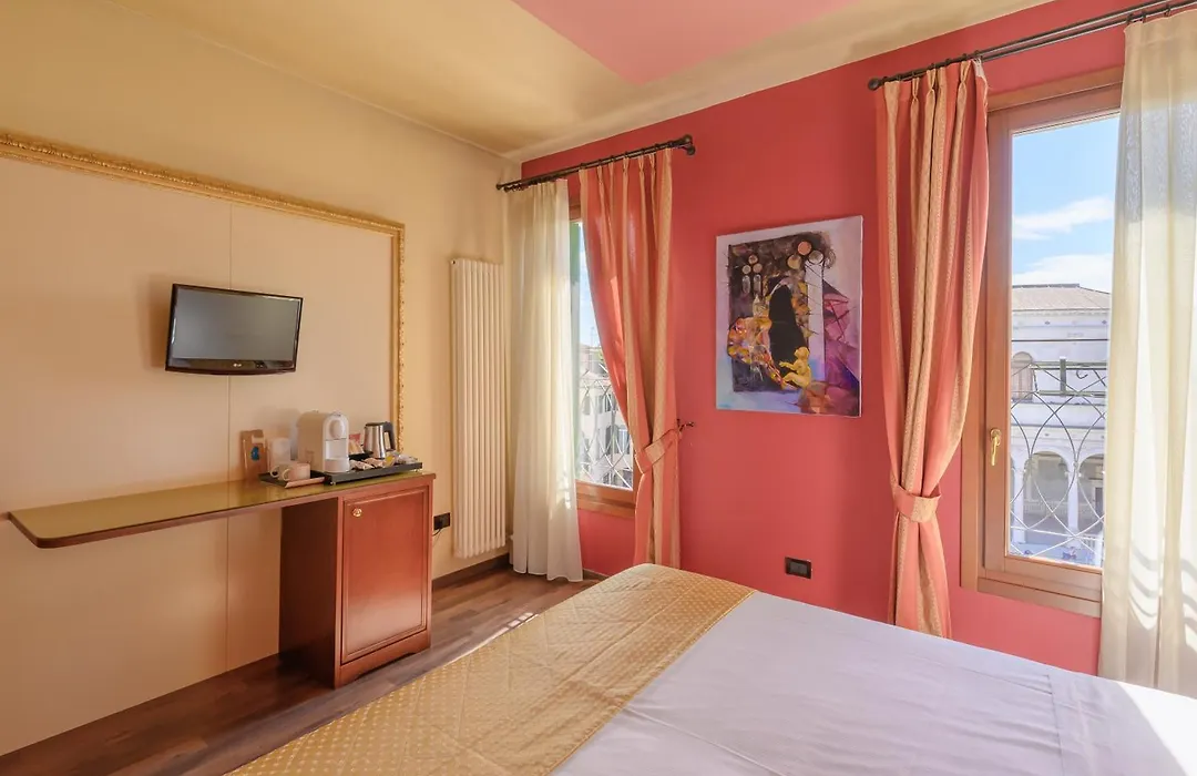 Diamantino Town House-1