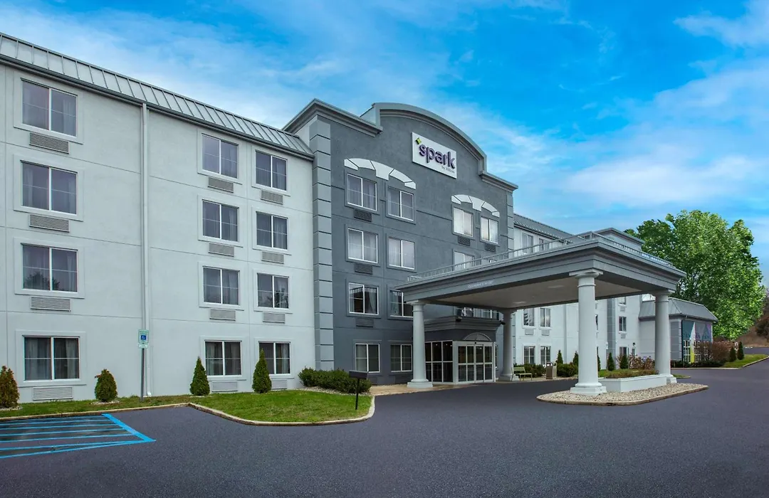 Spark By Hilton Walker Grand Rapids North-1
