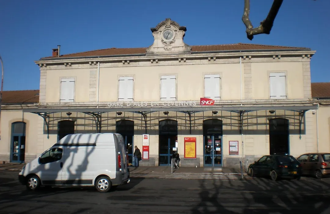 APPART HÔTEL Les Fleurs-1