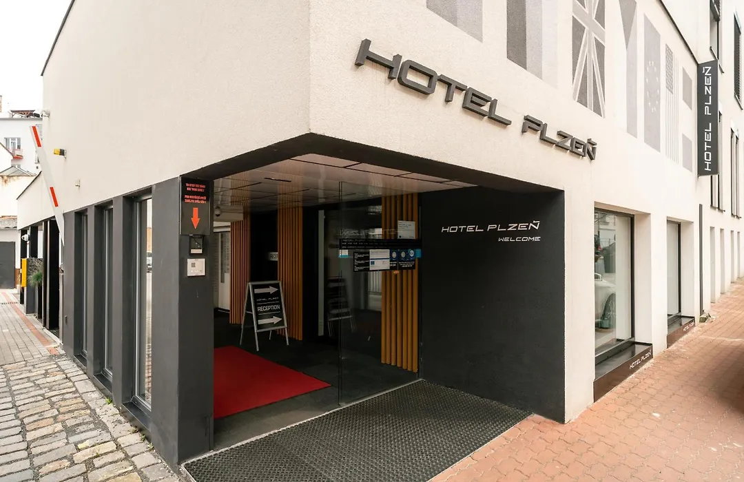 Hotel Plzen-1