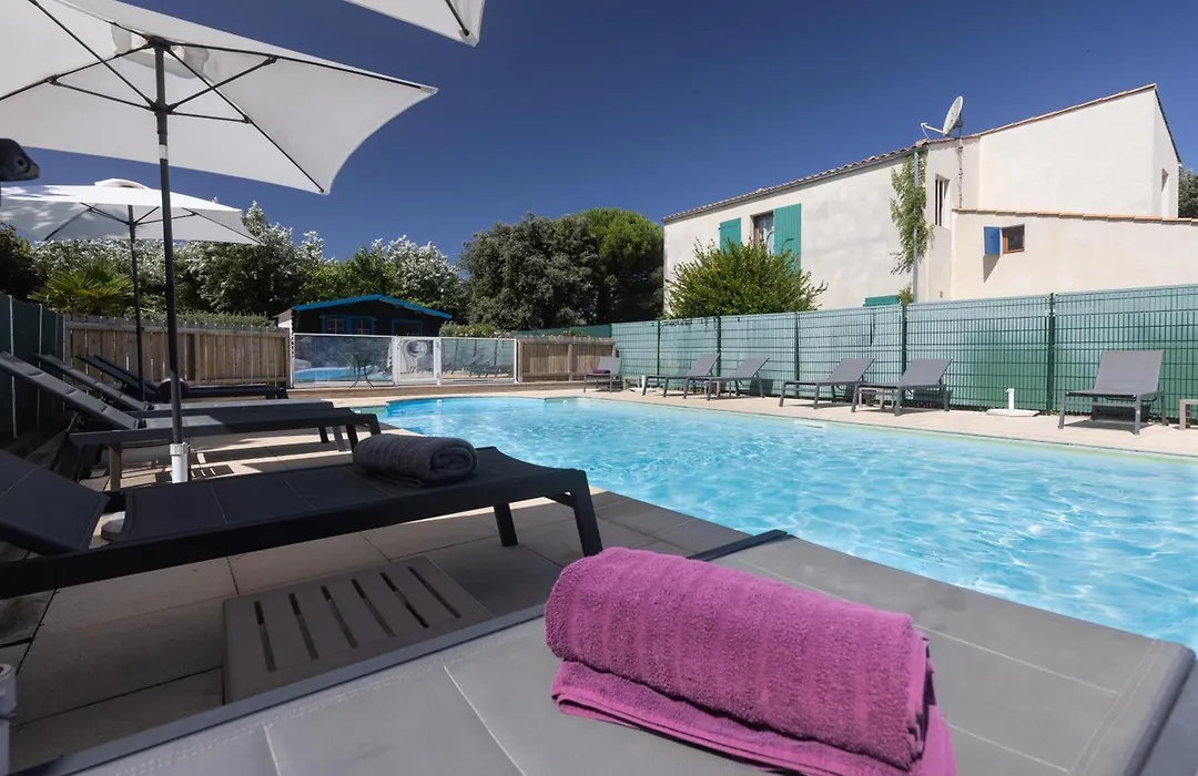 Logis Hotel De La Plage-1