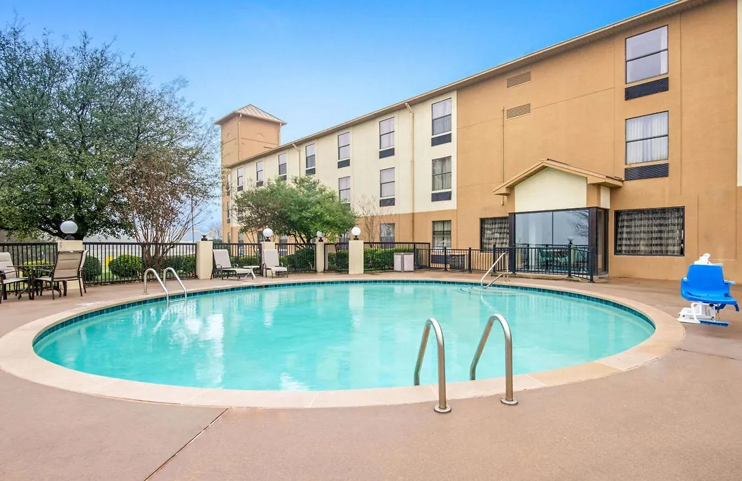 La Quinta By Wyndham Denison - North Lake Texoma-1
