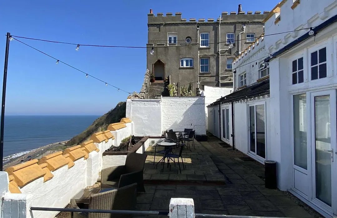 Castle By The Sea Scarborough-1