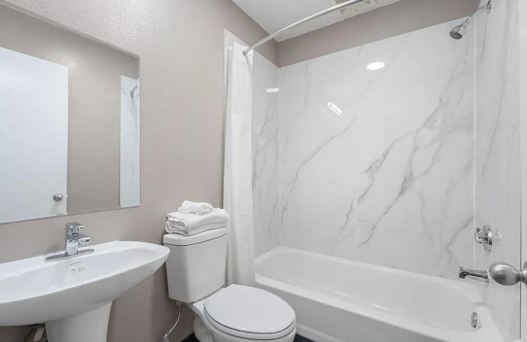 Southern Suites Pensacola Davis Hwy-1