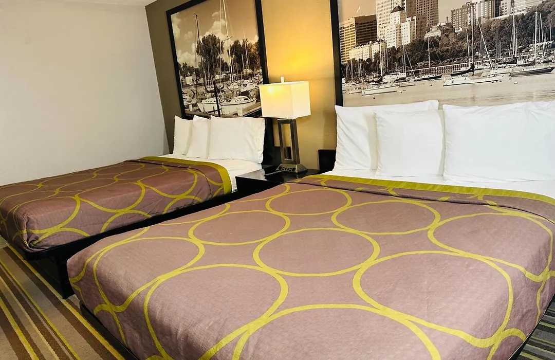 Delavan Inn And Suites-1