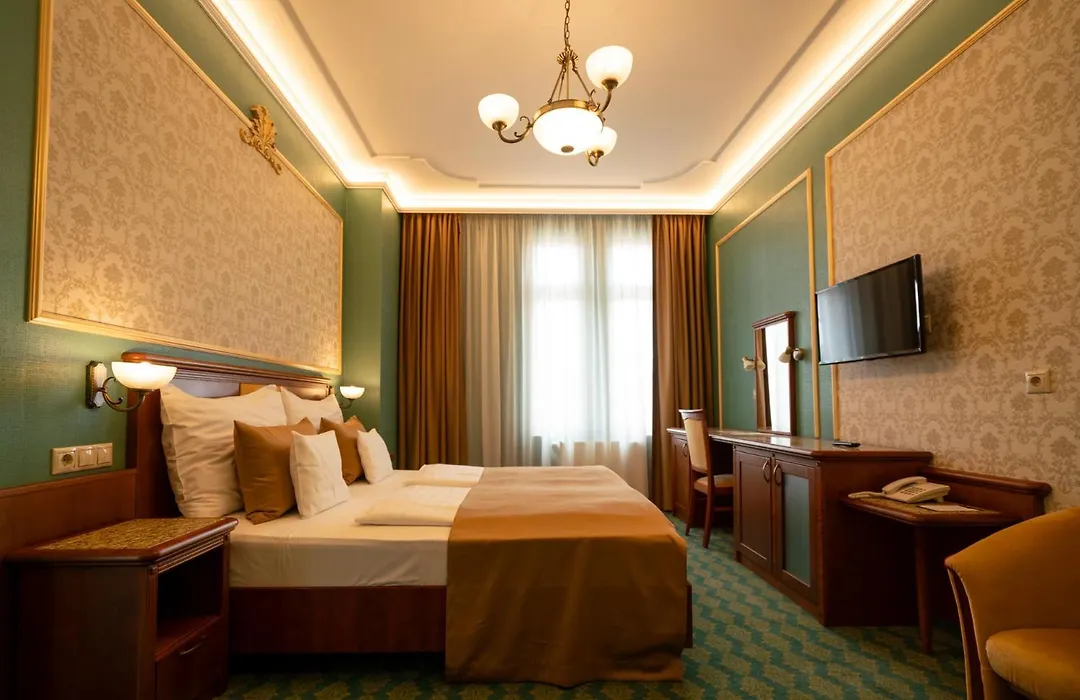 Elizabeth Hotel-1