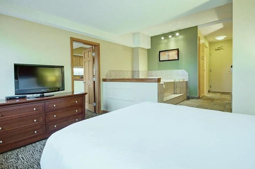 Mountain Side Hotel Whistler By Executive-1
