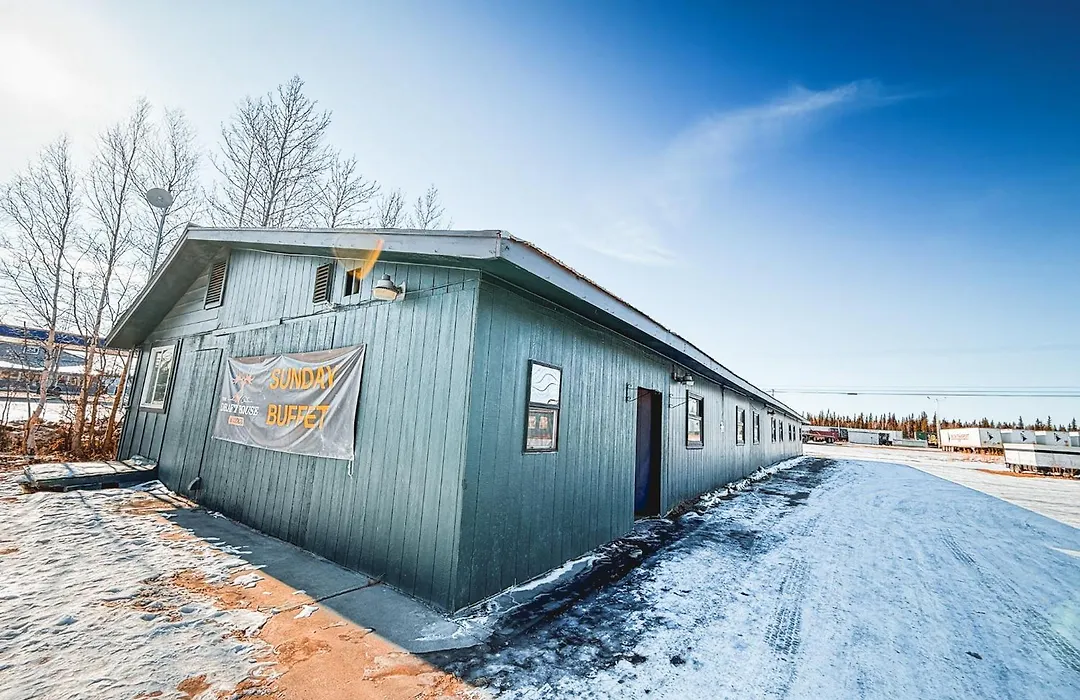 Draft House & Lodge-1