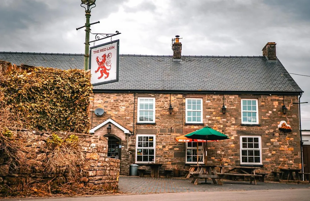 The Red Lion Llangynidr-1