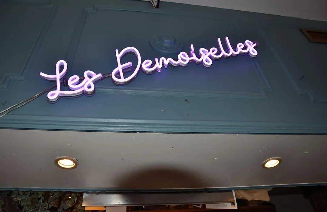 Les Demoiselles-1
